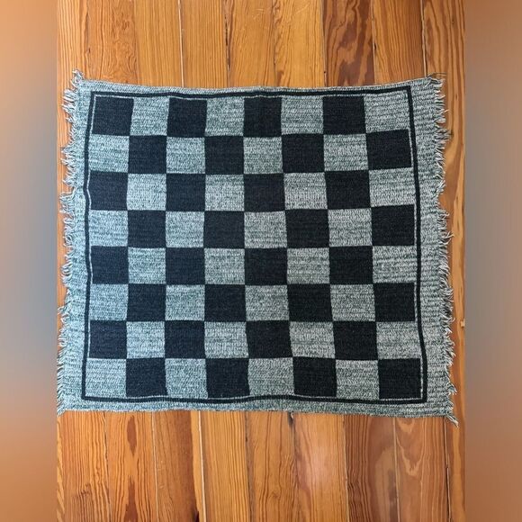 Game Rug  - Picture 1 of 4